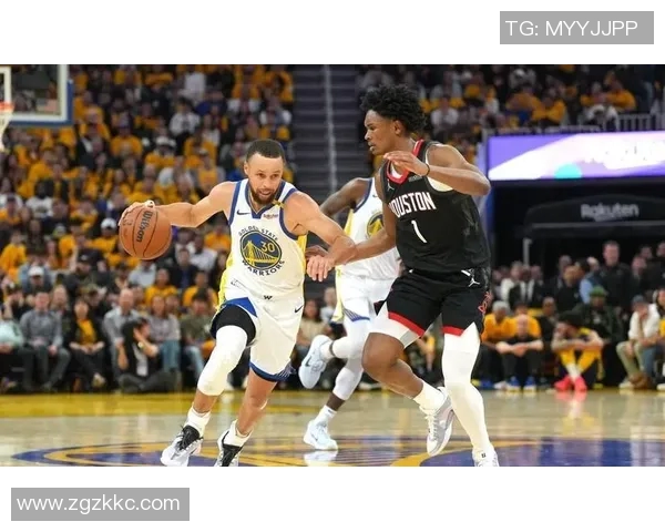 库里单核带队的经典教学JB伤停催生双新罗宾的战术解析 库里单核带队的经典教学JB伤停催生双新罗宾的战术解析